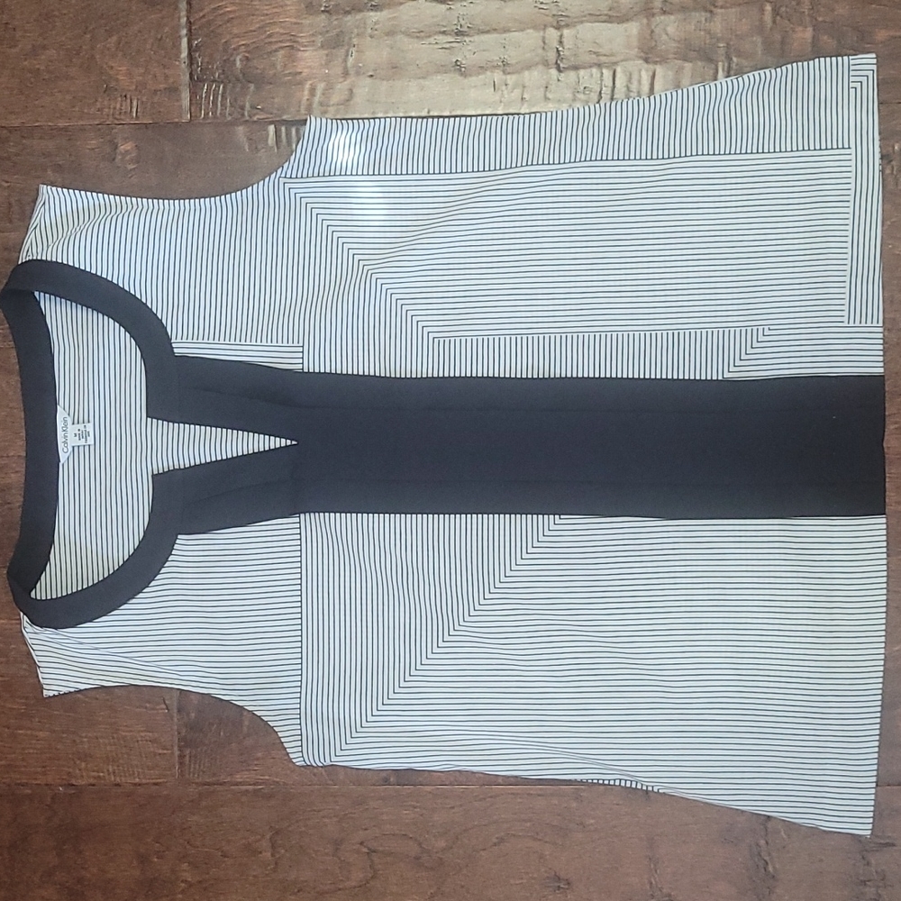 Calvin Klein Top in size M
